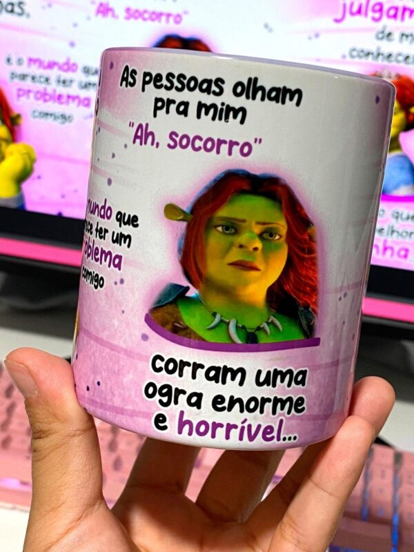Arte Caneca Não Sou Eu Que Tenho Problemas, Fiona - Imagem 4