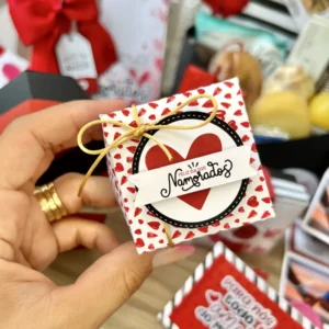 Recortes Românticos em Studio para Personalização